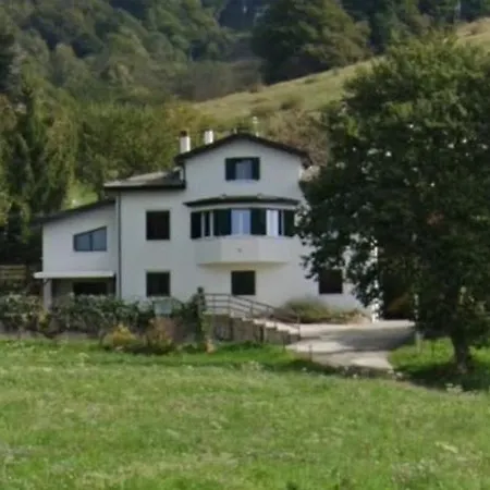 Prada Bellezza Tra Pascoli E Di Garda 別荘