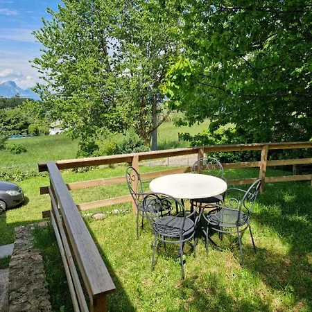 Prada Bellezza Tra Pascoli E Di Garda