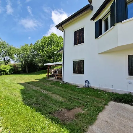 Prada Bellezza Tra Pascoli E Di Garda بيت للعطل